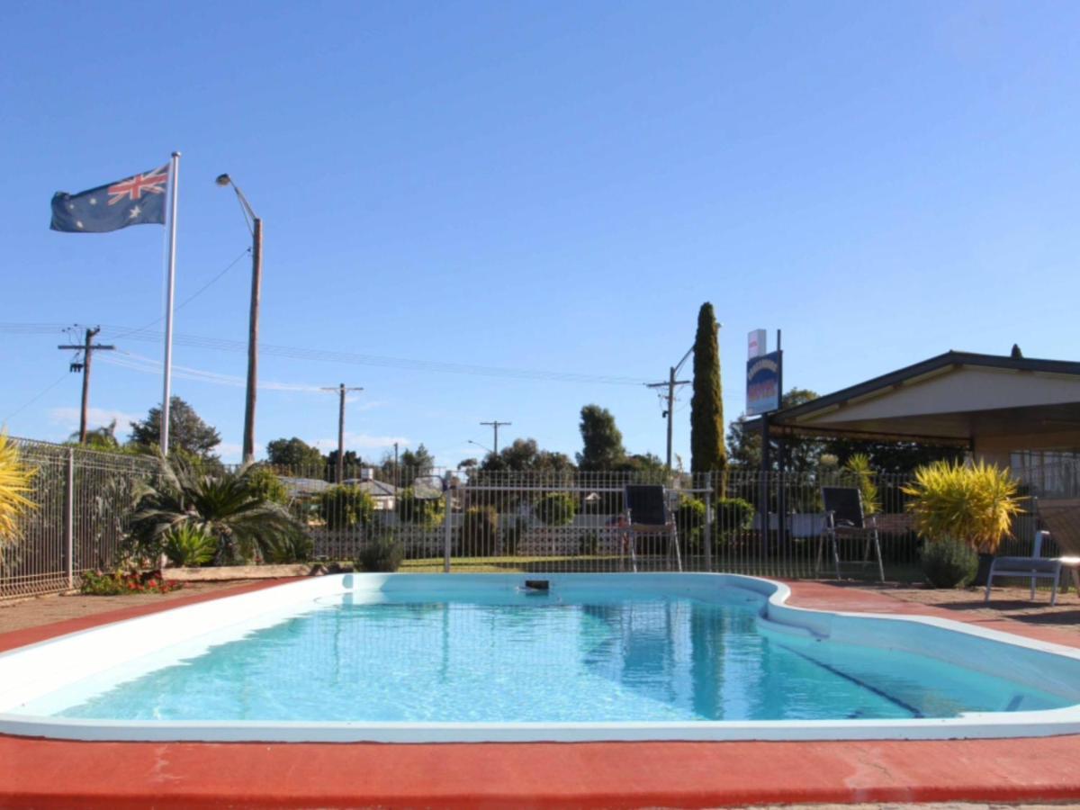 Cross Roads Motel 科巴 外观 照片